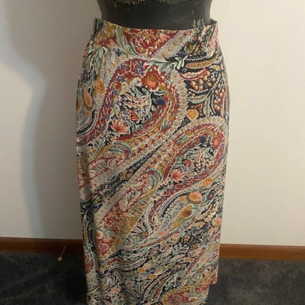 Vince Camuto Gold/Green etc. Paisley print skirt, size L